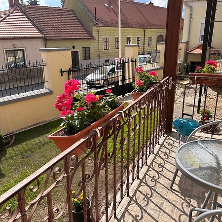 Balàzs Apartman Eger Chambre photo