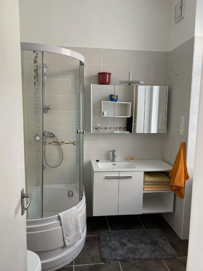 Balàzs Apartman Eger Extérieur photo